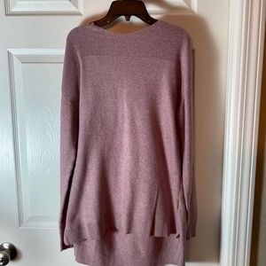 Elle Woman Knit Sweater Top High Low size Medium knot key hole design back.